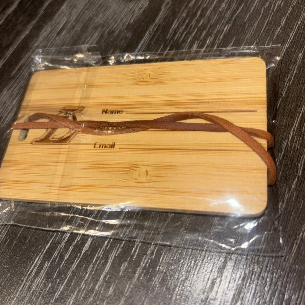 Los Angeles Lakers Laser Etched Bamboo Suite Luggage Tag W/‎ Leather Strap New